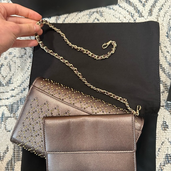 Chanel fine bead work shoulder bag. Gold brown tone. $2000 - Picture 6 of 7